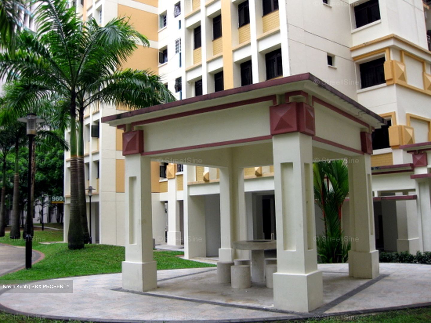 Blk 960 Hougang Avenue 9 (Hougang), HDB Executive #599106471